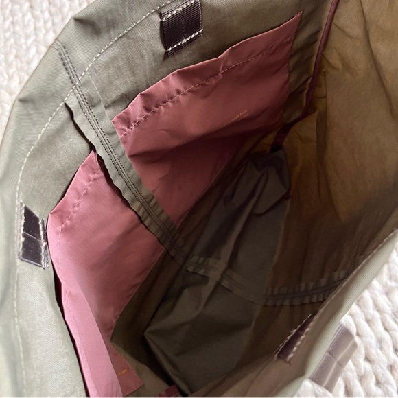 Bellroy City Tote Bag Olive Green | - Picture 7 of 8